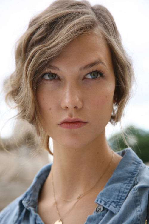 offcamera style karlie kloss