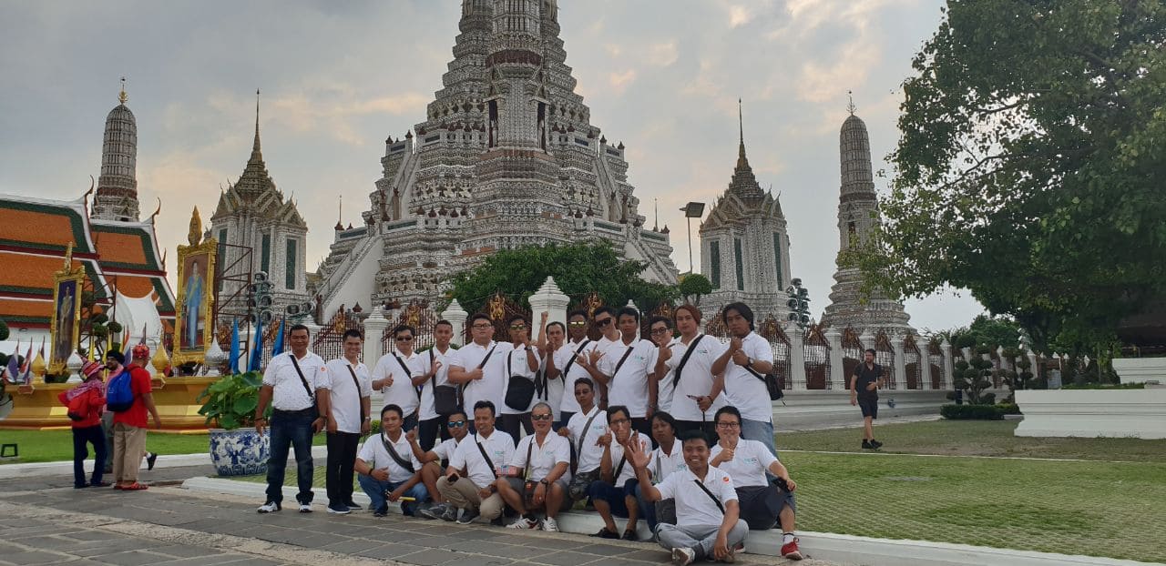 Wat Phra Kaew : Temple of Emerald Buddha Tempat Wisata Reliji di Bangkok