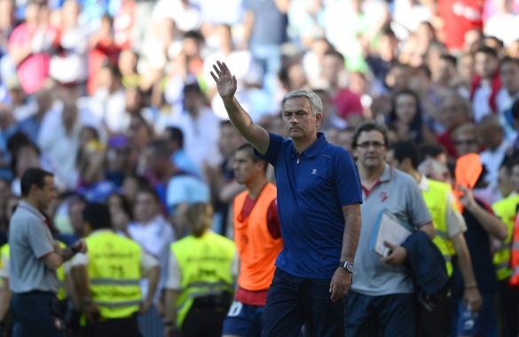 El adiós de José Mourinho en Real Madrid estuvo marcado por la división de los hinchas: unos lo aclamaron, otros lo chiflaron.