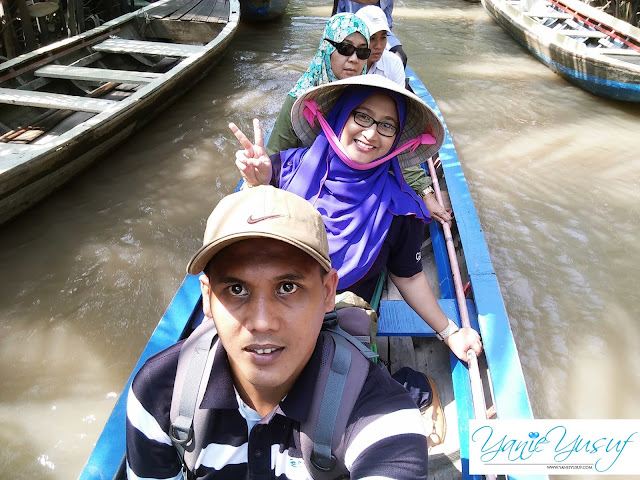 Vietnam,Bersampan Menyusuri Sungai Pokok Nipah 