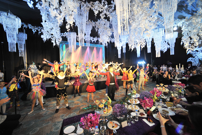 Davao's homegrown musical group, Songspell Philippines perform at the gala.