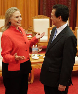 Thủ tướng Nguyễn Tấn Dũng tiếp xúc Ngoại trưởng Hoa Kỳ - Bà Hillary Clinton 