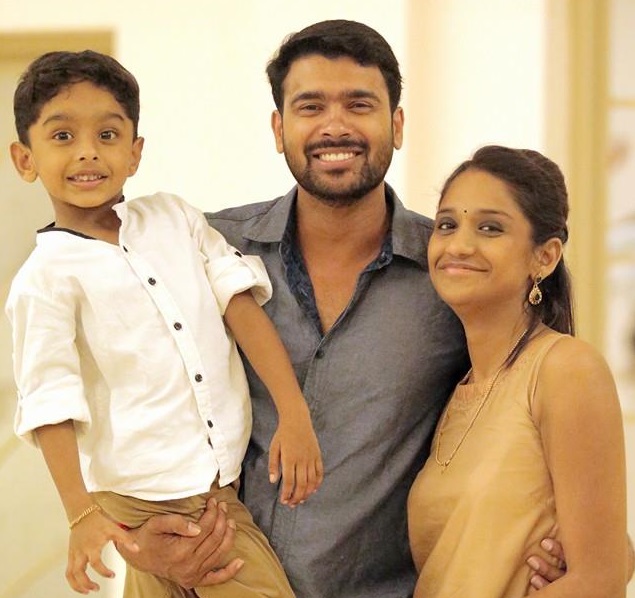 Actor Vivek Goapn with wife Sumi and son Sidharth