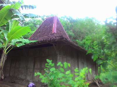 bentuk rumah joglo