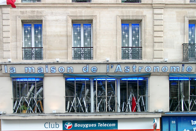 La maison de l'Astronomie, Rue de Rivoli, Quartier Saint-Merri, 4th arrondissement, Pari