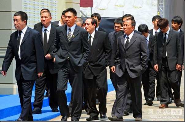 funeral de chefe de máfia de Taiwan (6)