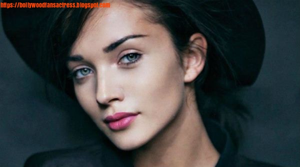 Amy Jackson cute photo