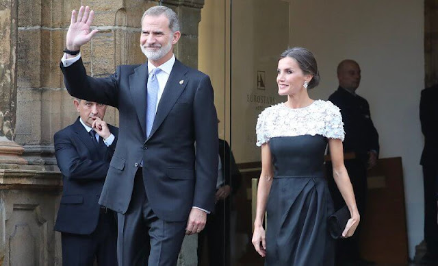 King Felipe VI, Queen Letizia, Crown Princess Leonor, Infanta Sofia and former Queen Sofia