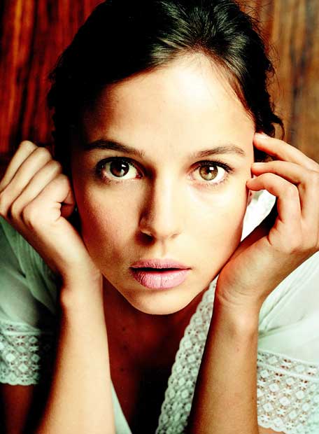 elena anaya