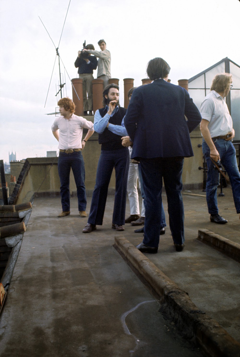 Wonderful Color Photographs of The Beatles' Rooftop 