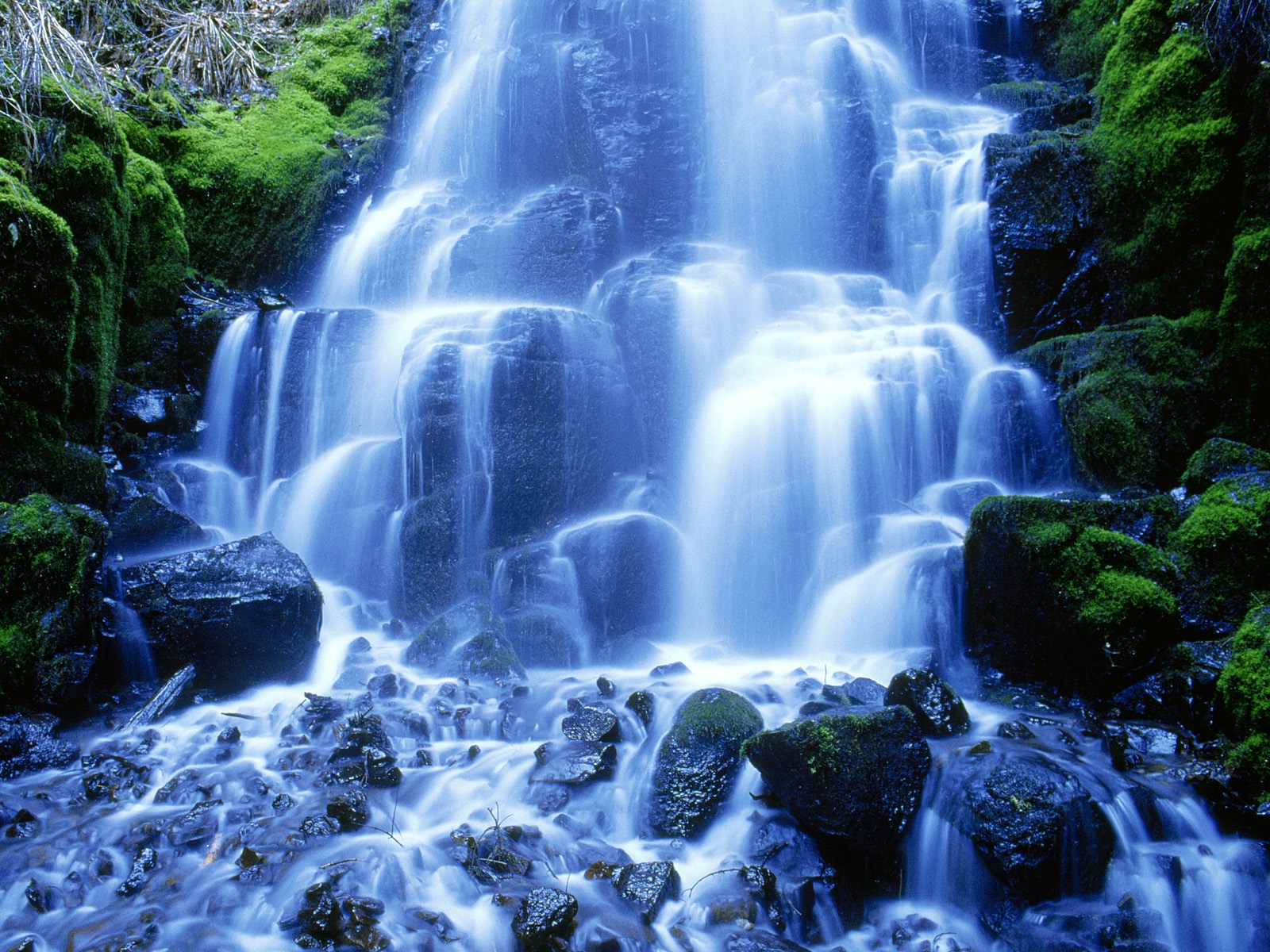 Pemandangan Air Terjun 3 Dunia Pengetahuan