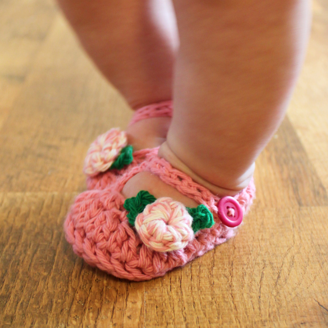 Jane Marie Baby Booties  Sizes Newborn to 12 mo. $5.50