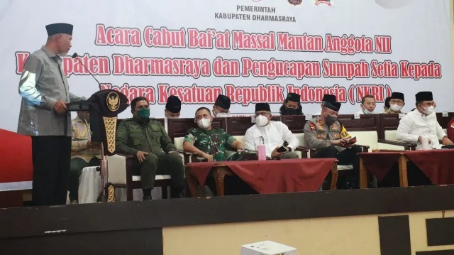 363 Mantan Anggota NII di Dharmasraya Cabut Baiat Massal, Gubernur: Orang Sumbar Sangat Cinta NKRI, Sejarah Sudah Mengukirnya