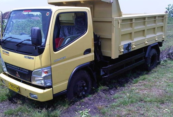 dump truck mitsubishi Kapanlagi