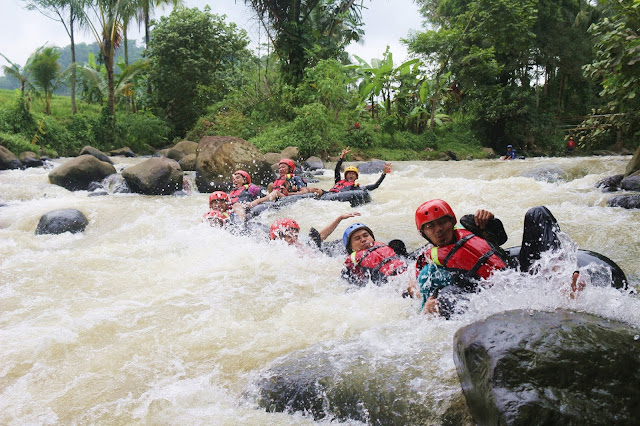 river-tubing-ngaprak-todaydream