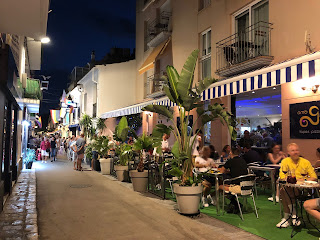 スペインの夜のゲイバー街を歩く〜Sitges /シッチェス〜