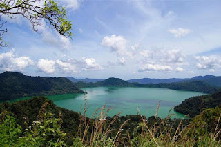 Wisata Danau Sano Nggoang Flores NTT