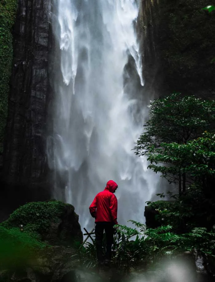 Fasilitas Wisata Kabut Pelangi Waterfall Lumajang