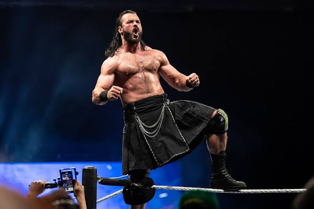 Drew McIntyre ने अभी तक WWE के साथ कन्ट्रेक्ट शाइन नहीं किया है।