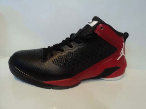  sepatu  basket  new jordan  2012 Rp 300 000 39 46 Pusat 