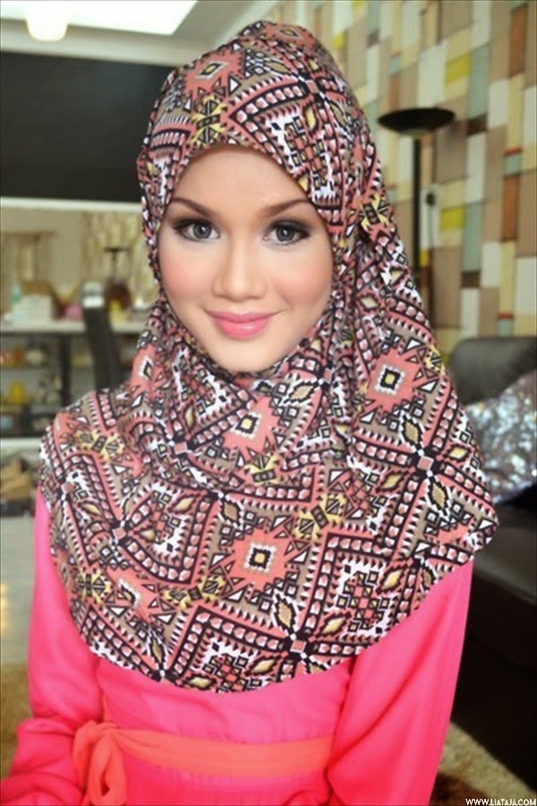 Kumpulan Foto Wanita Cantik Pakai Hijab  LIAT AJA
