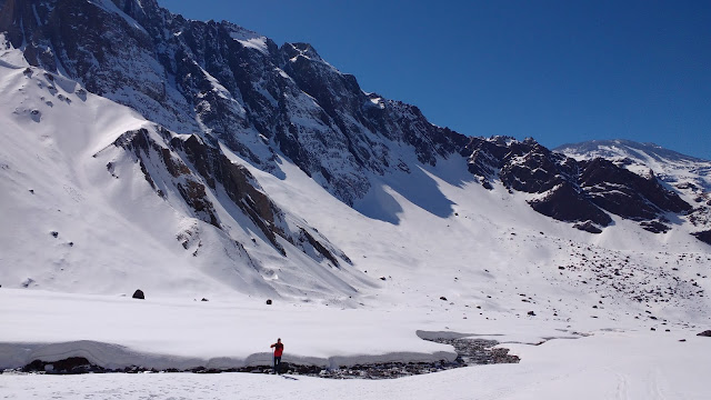 Camino al Glaciar El Morado