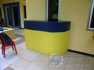 Meja Front Desk Lobi Sekolah Murah Harga Terjangkau + Furniture Semarang