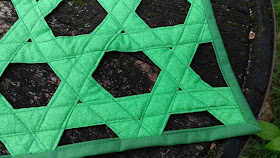 Open hexweave greenery quilt