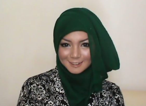 Tutorial Hijab Paris Segi Empat Modern dan Simple