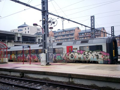 OMAS Alphabet Airbrush on Train
