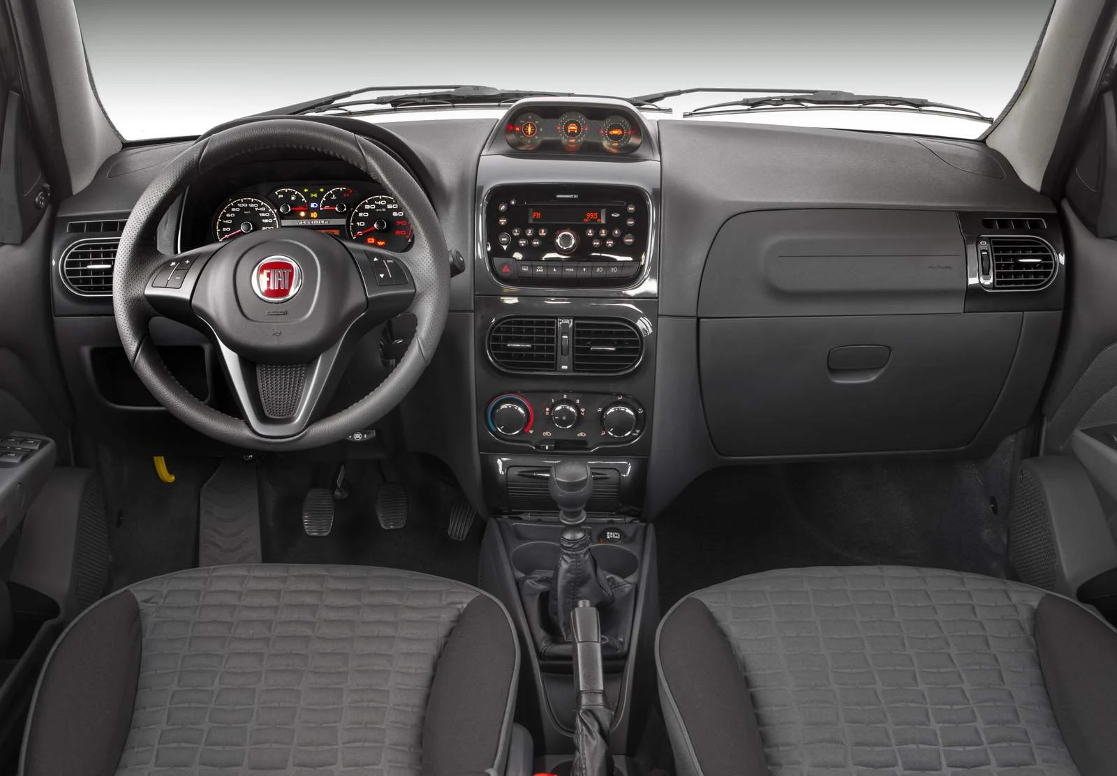 Fiat Palio Weekend 2015 Adventure - interior