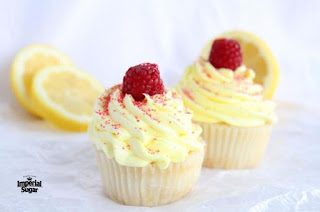filled raspberry cupcakes