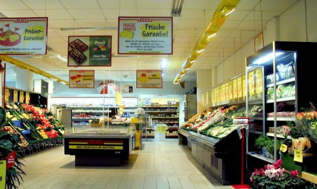 Πανικός στη Γερμανία: Κυβερνητικές λίστες αποθήκευσης τροφίμων σε όλα τα σουπερμάρκετ για τον πόλεμο που πλησιάζει (ΦΩΤΟ)
