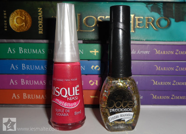 Esmalte Suflê de Goiaba + Esmalte Cristais Dourados