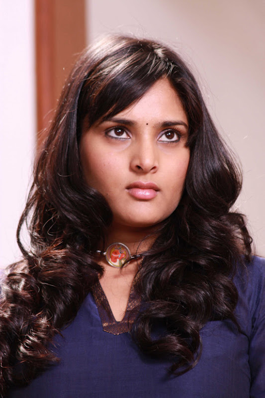 Divya Spandana  kannada actress new photos hot images