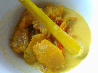 Resepi Ayam Masak Lemak Kuning - Surasmi O