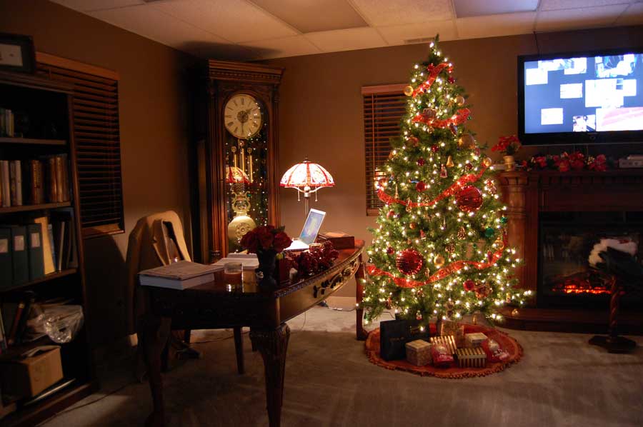 modern house  The Best Christmas  Decorations Ideas  For 