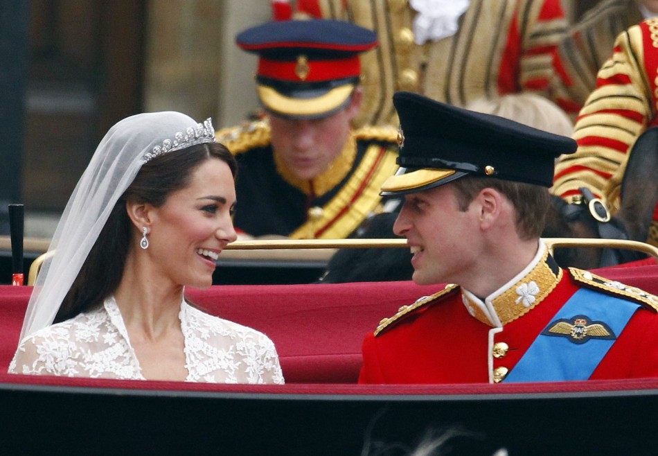 kate middleton wedding prince william of whales. Prince William and Kate