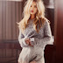 Rosie Huntington-Whiteley em fotos com poses fatais