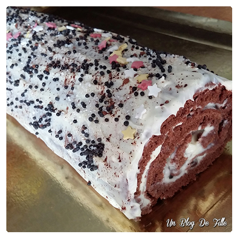 http://unblogdefille.blogspot.com/2014/12/recette-buche-patissiere.html