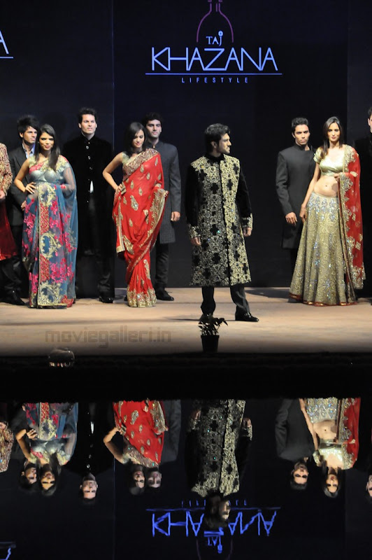 Ram Charan Teja Walks Ramp in TAJ KHAZANA Lifestyle Fashion Show event pictures