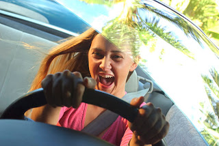 Teen girls take more risks behind wheel, study finds