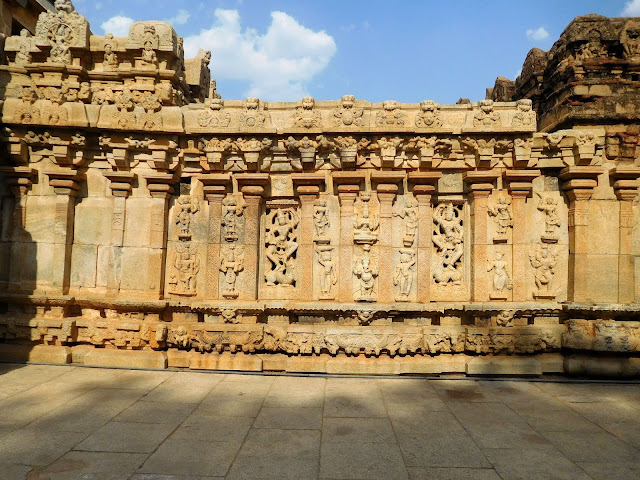 The decorative wall connecting the two spires of the Bhoga Nandeeshwara Temple, Karnataka
