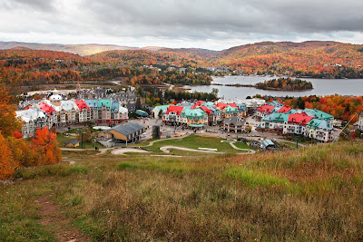 Ciudad de Mont-Tremblant en la provincia de Quebec, Canadá.