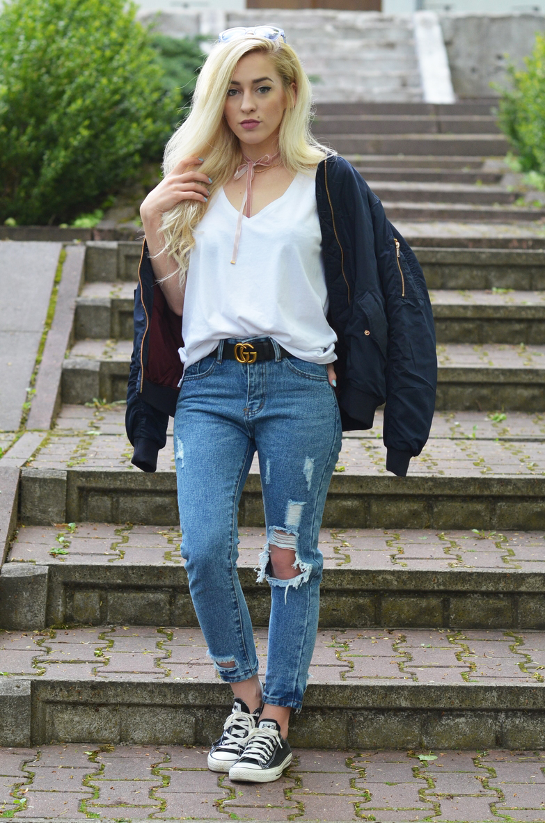 CASUAL : jeansy, biała koszula, converse 