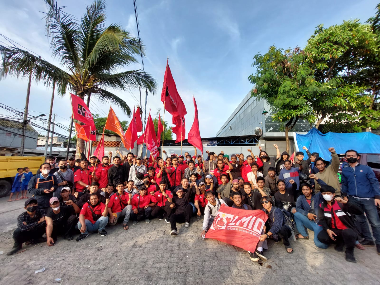 Buruh Gelar Aksi di Depan Gerbang PT Maruni Daya Sakti Jakarta Barat