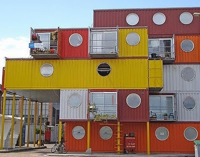 Click here to see more stunning pictures of container houses