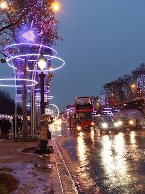 vitrines et décorations de Noël à Paris