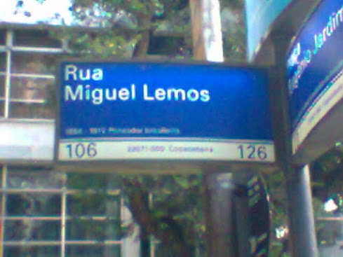 Placa da rua Miguel Lemos, no Rio de Janeiro