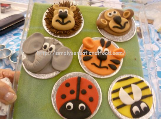 Fondant Icing For Cup Cake Decoration